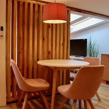 شقة Wolczanska وودج